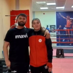 boksor birsen uysal sampiyonaya hazirlaniyor 2E3gEBdL