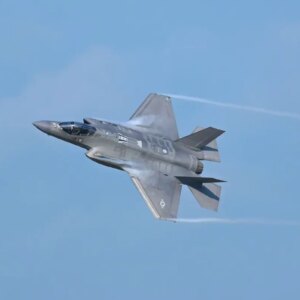 japonyada f 2a ucagi okyanusa dustu 2Tunltes