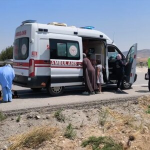 kutahyada arac devrildi 4 kisi yaralandi x68nZy65