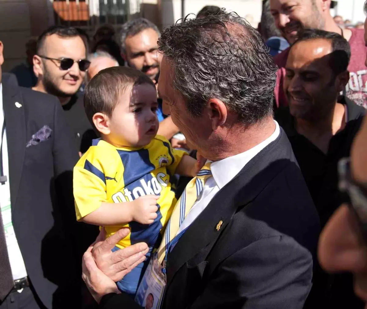 ali koca kongre uyelerinden yogun ilgi Lspa6RrP