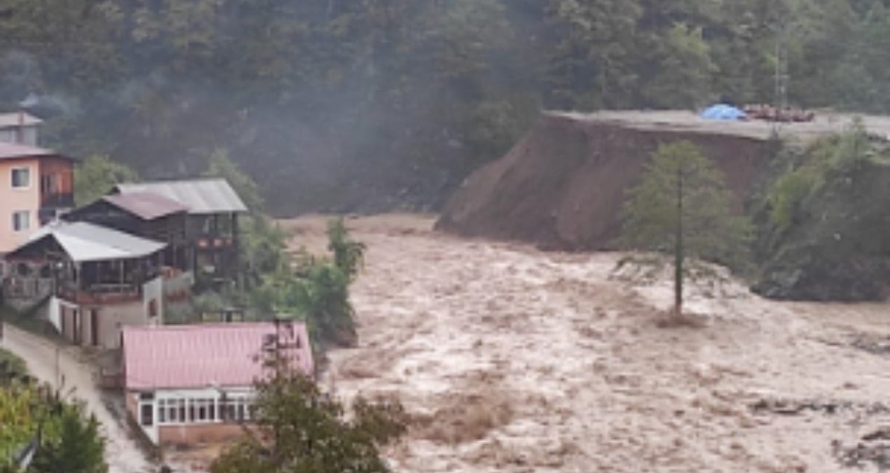 artvin borckada saganak sele donustu karagol ve koy yollari sular altinda kaldi iiNmQJad