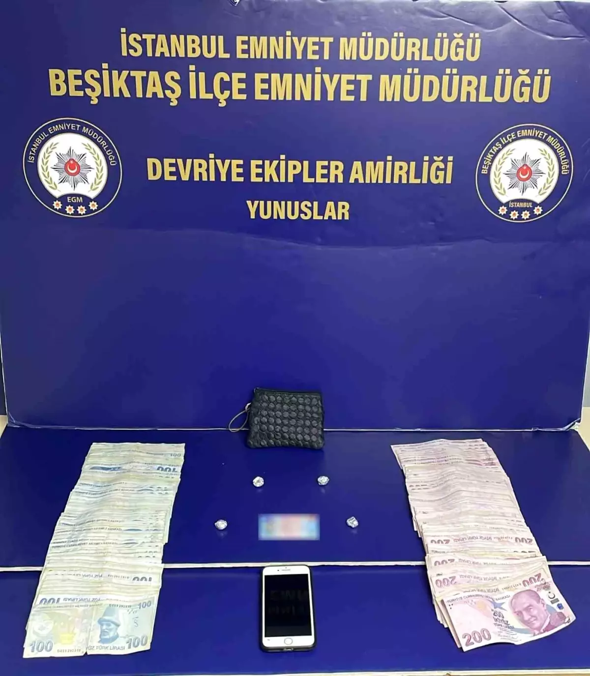 besiktasta motosikletten uyusturucu cikti AYTb6BPe