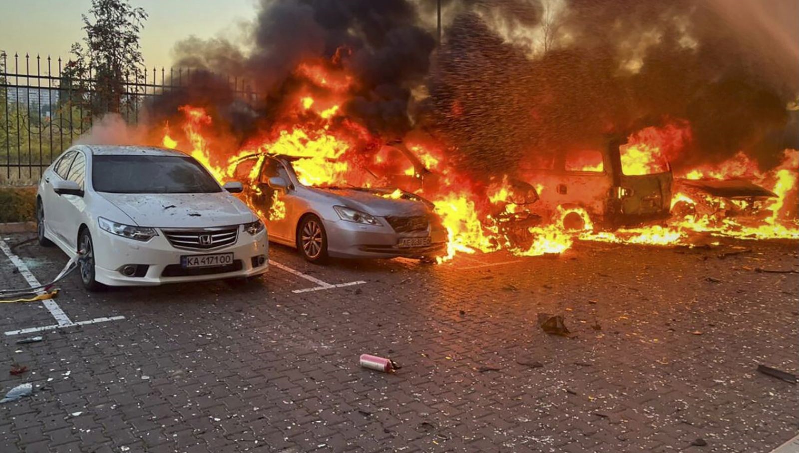 rusyadan ukraynaya yogun hava saldirisi 3 olu 3e4lE24j