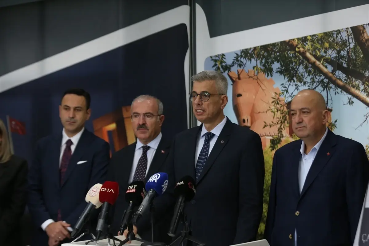 saglik bakani kemal memisoglu canakkale valiligini ziyaretinde konustu aciklamasi Ln1VI3Rd