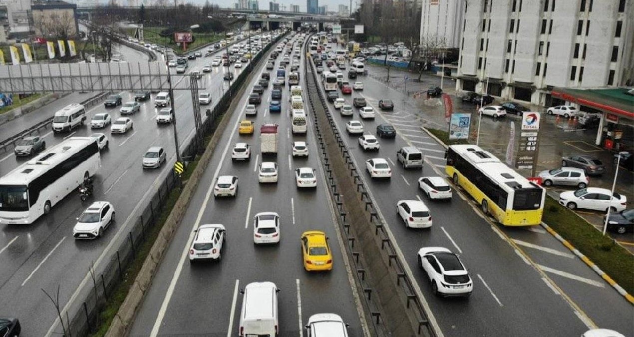trafikte arac suren herkesin basina gelebilir uzmanlar uyardi 1m32ZlIE