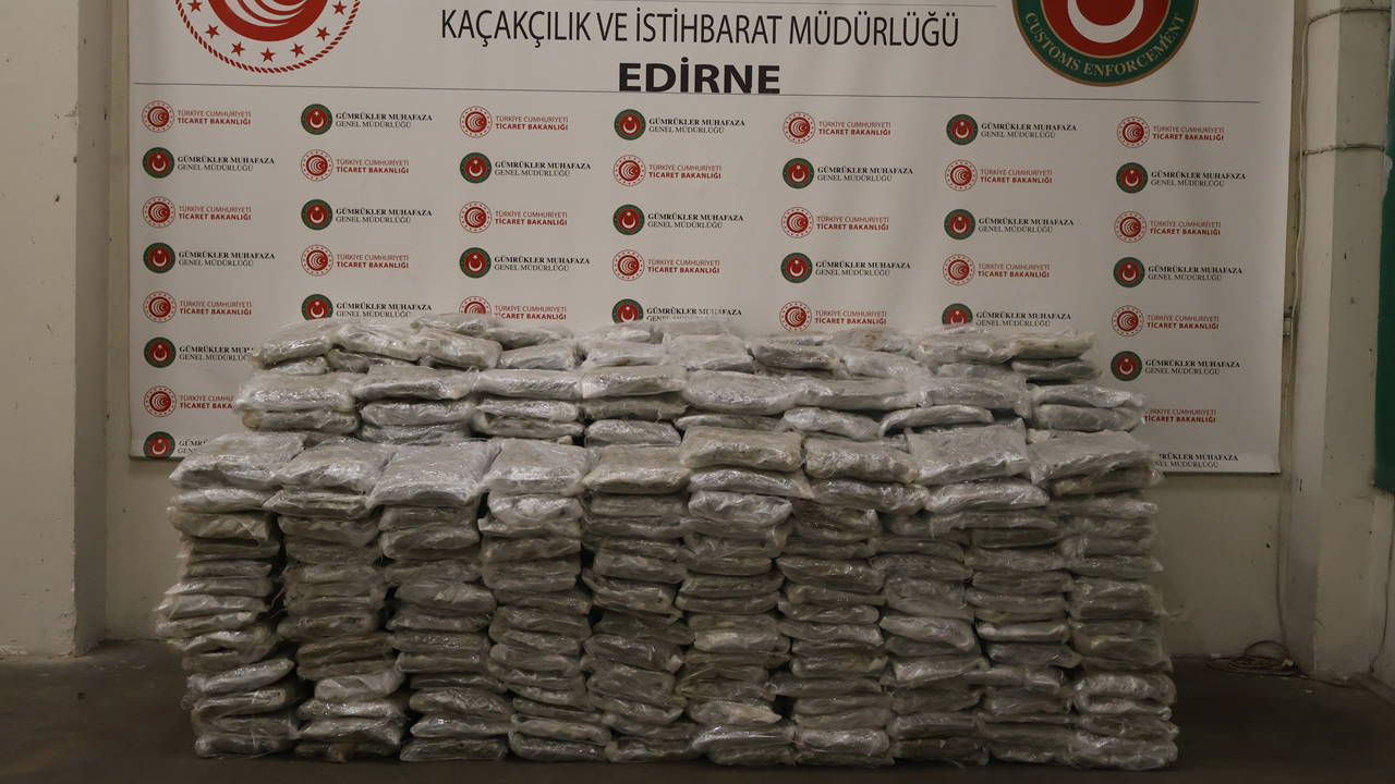 kapikule ve ipsalada 525 kilo esrar ele gecirildi 2TxPs6OX.jpg