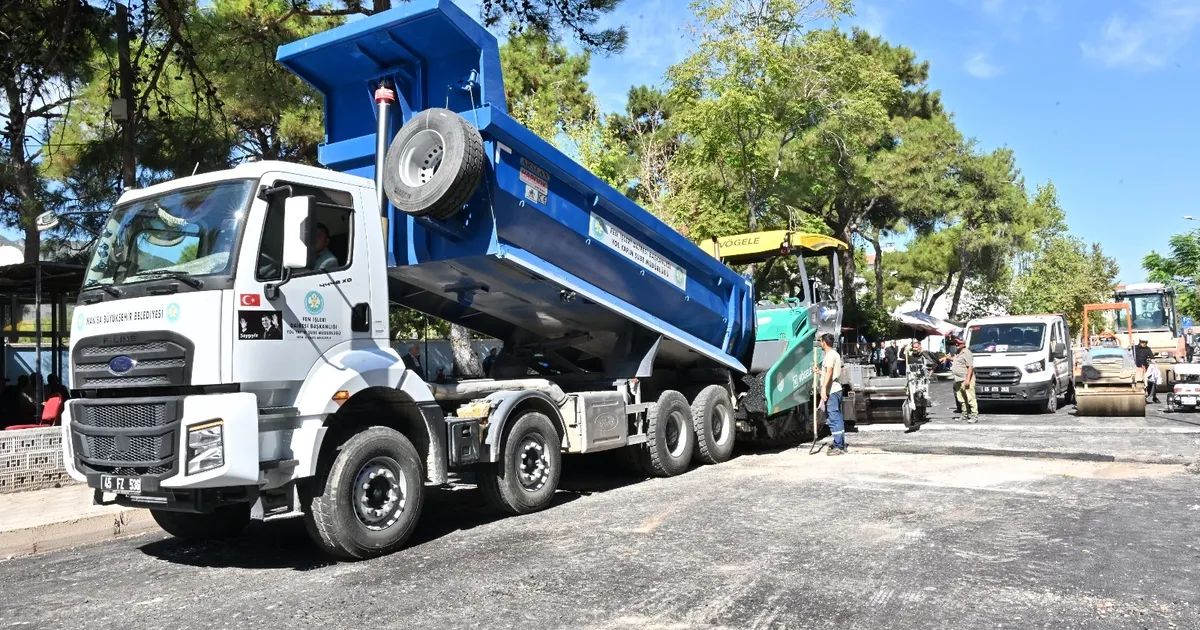 manisa kirkagaca 5 bin ton sicak asfalt seriliyor dsVJtDzF