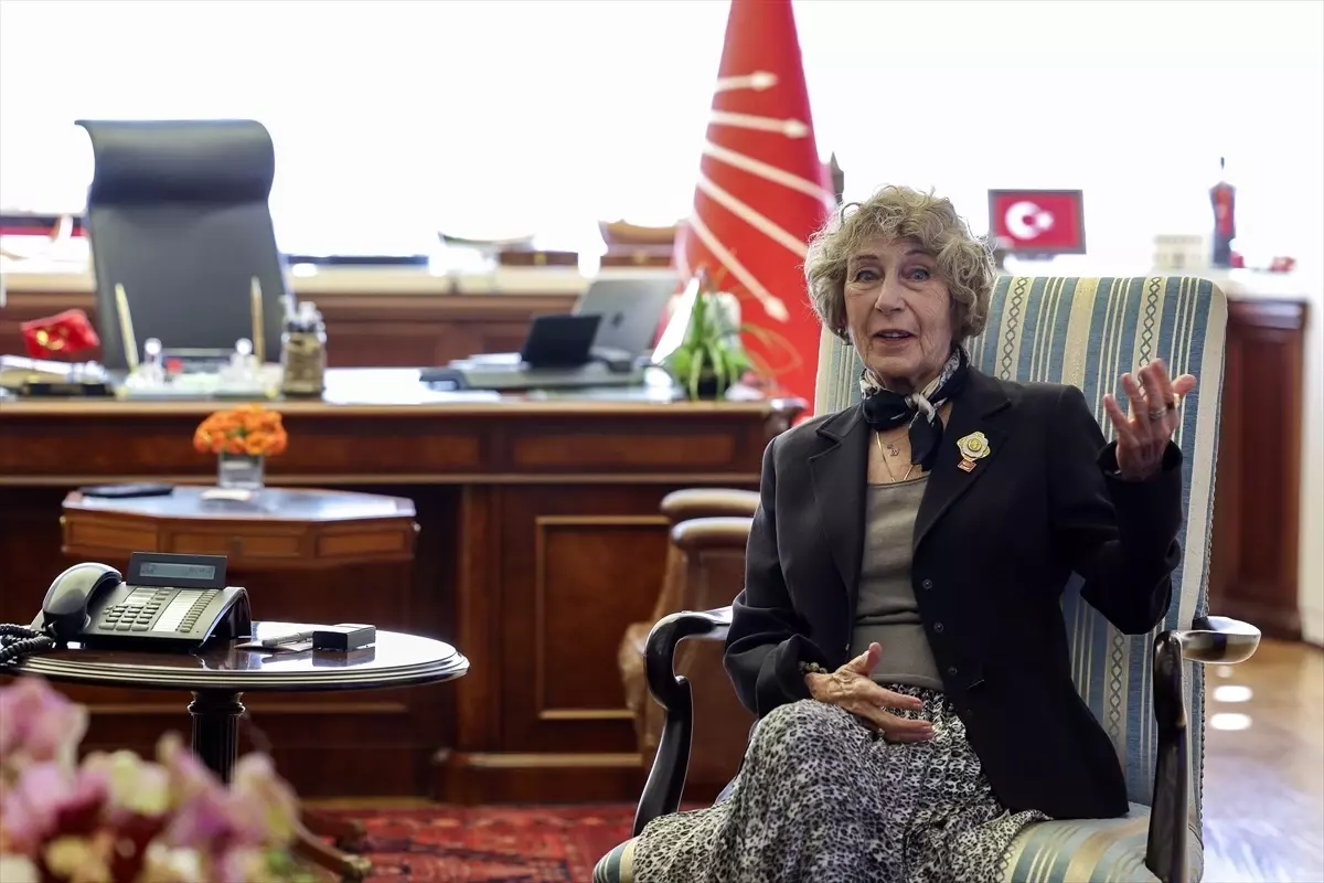 ozgur ozel ayse kulini kabul etti UrHgc4a1