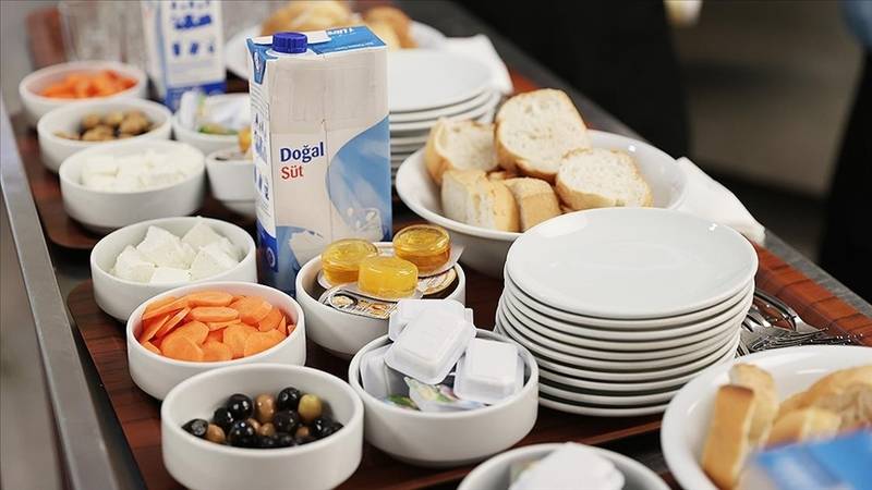 saglik bakani memisoglu rizede ozel okulda ogrencilere saglikli beslenme cagrisi yapti KI69NkkW.jpg