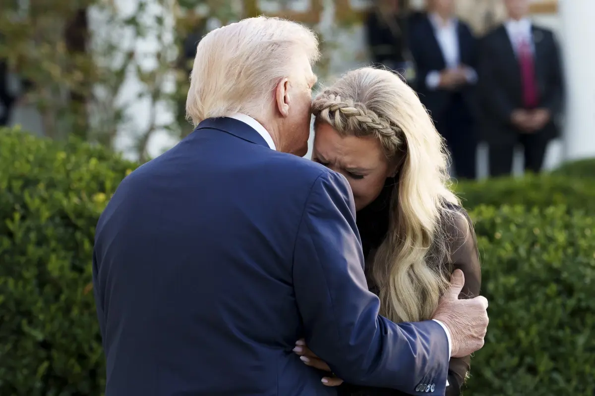 trump hayatini kaybeden aktivist kirke giyaben madalya verdi i5y9WKc1.jpg