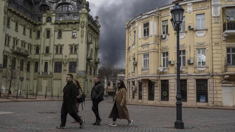 ukraynaya hava saldirisi rusya fuze ve ihalarla saldirdi z786jX5N