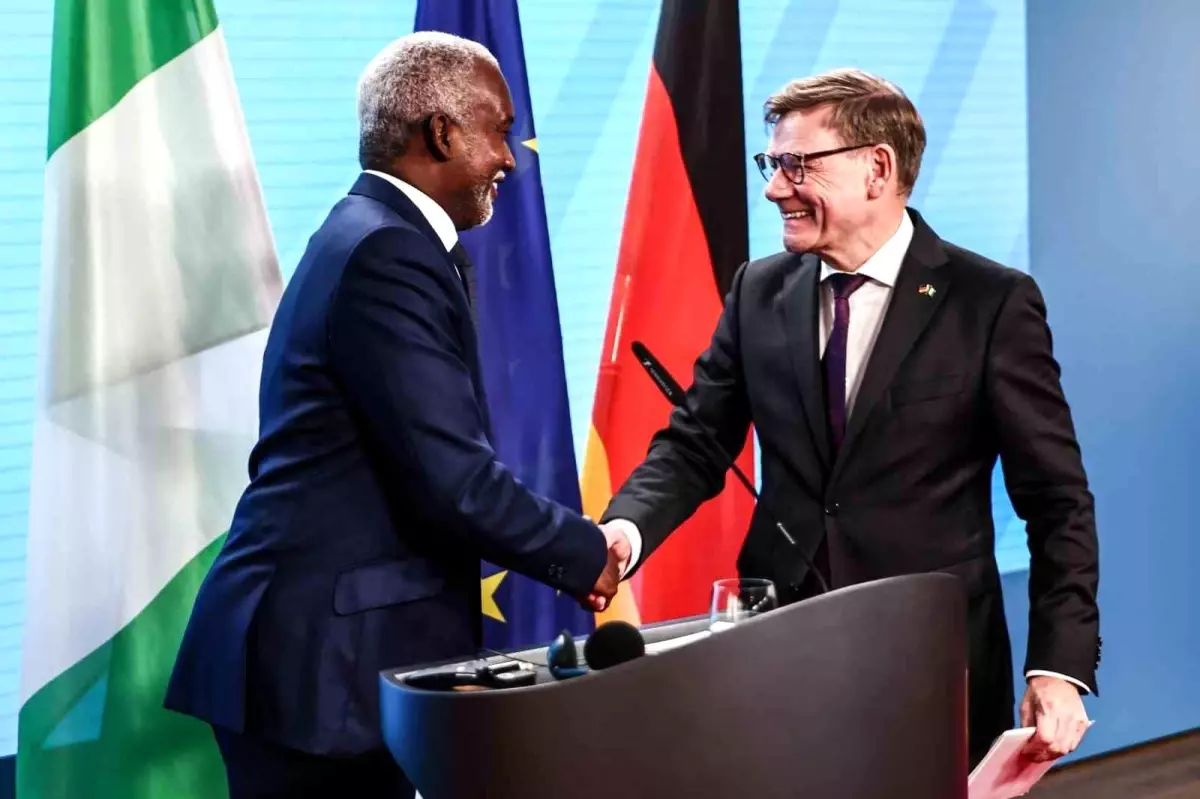 almanyada suriyelilerin geri gonderilmesi tartismasi LzPQPJfc.jpg