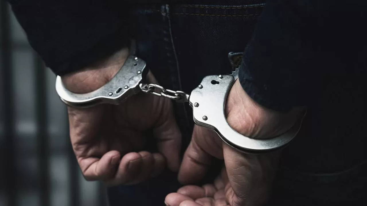 emekli polis uyusturucu sevkiyatinda sucustu yakalandi yMwPfNuv.jpg