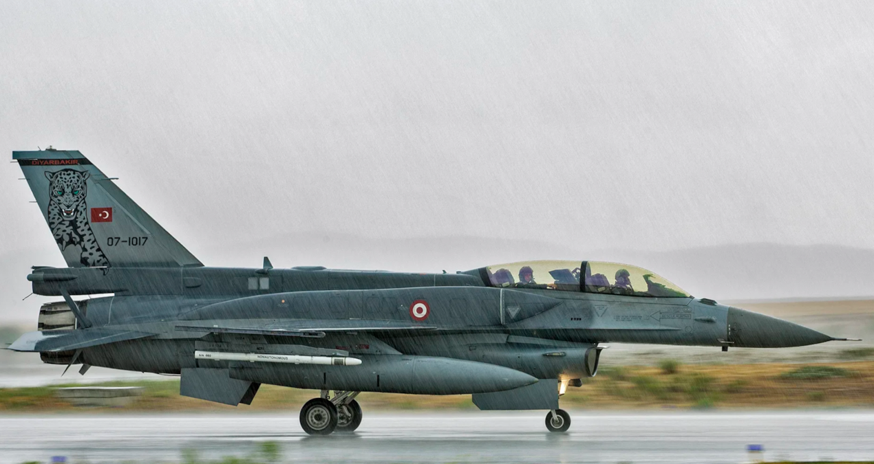 eurofighter tuzlu gelmisti ankara o eski ucaklar icin yeniden masaya oturuyor Kd995tNV.jpg