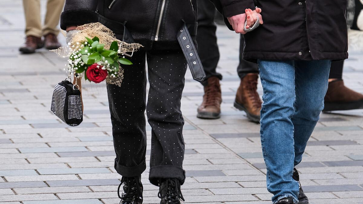 Genç kızlar ‘tehlikeli erkekleri’ neden çekici buluyor?