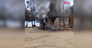 alanyada-iscilerin-kaldigi-konteyner-yandi-UVlP79fs