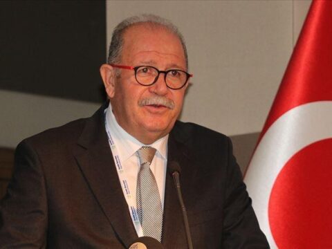 CHP’nin Bayramlaşma Törenleri İki Farklı Mekâna Dağıldı