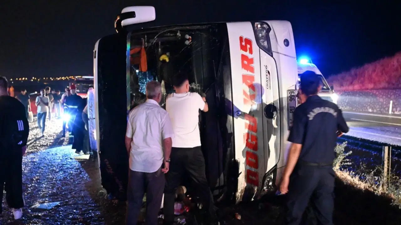 Kırıkkale’de facianın eşiğinden dönüldü: Otobüste 40 kişi yaralandı