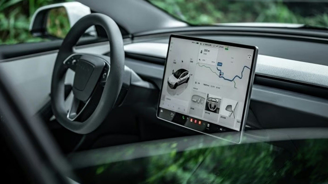 Elon Musk ile Fransa karşı karşıya geldi: Dev otonom sürüş teknolojisine onay engeli