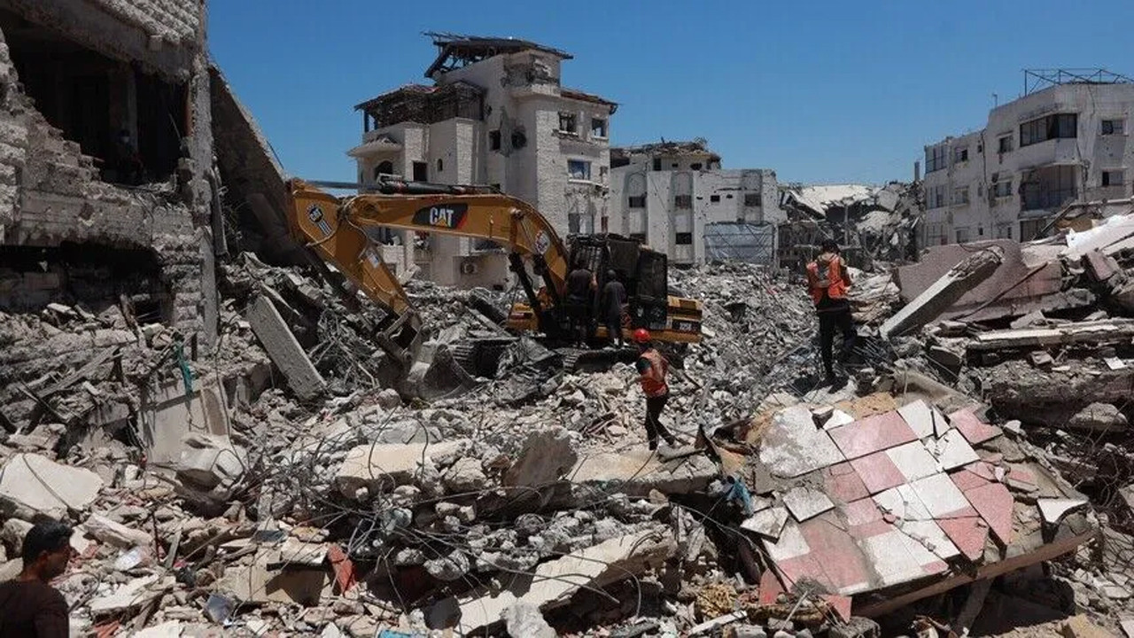 Gazze’de yardım ararken iki gözünü de kaybetti: Muhammed Dabour 1 yıldır tahliye bekliyor