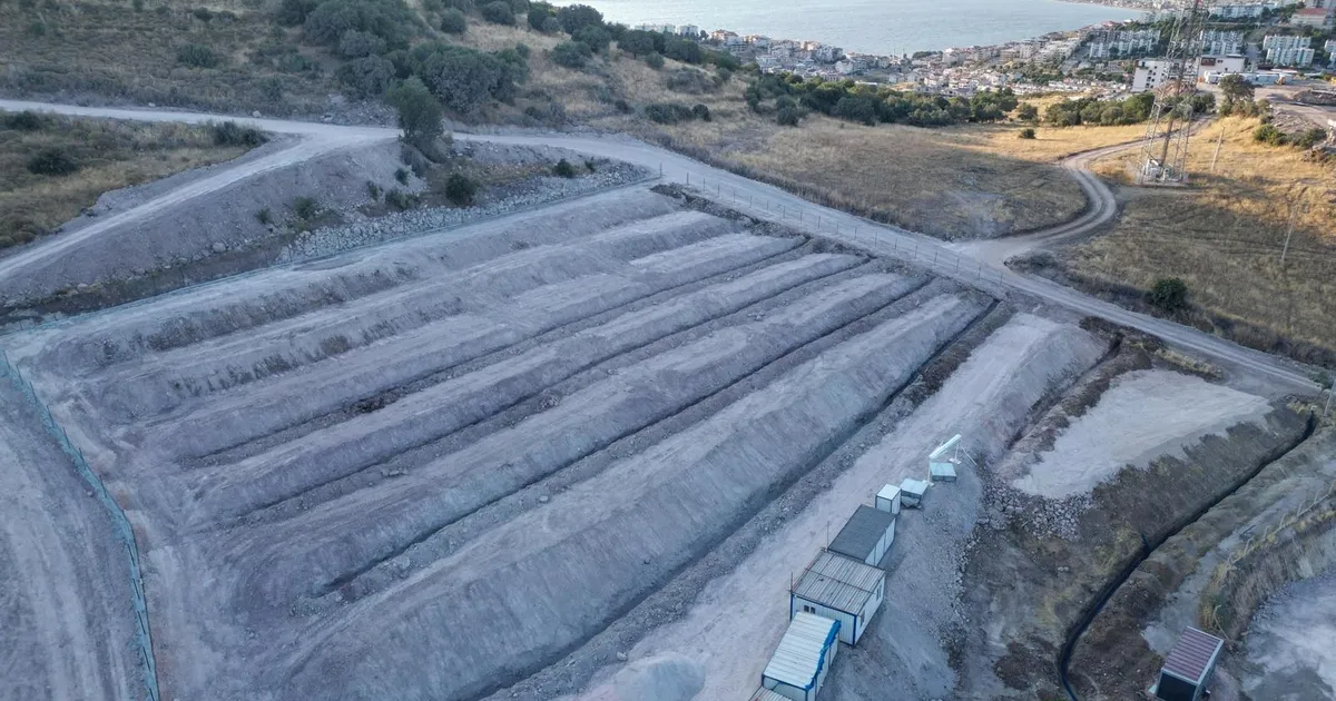 Izmir dikiliye modern hayvan bakimevi WuvJKYHP